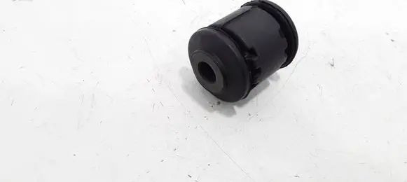 Hyundai i30 Front wishbone bush 271579