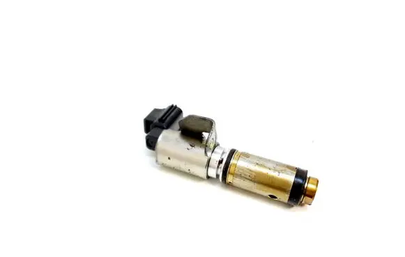 Volvo XC90 Camshaft vanos timing valve 6G9N9M424AA