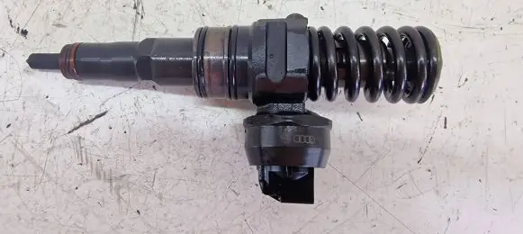 Audi A3 S3 8P Fuel injector 038130073AG