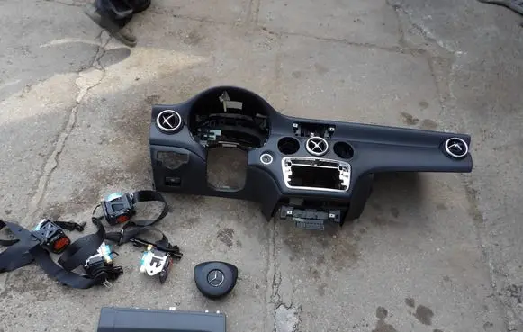 Mercedes-Benz A W176 Dashboard 