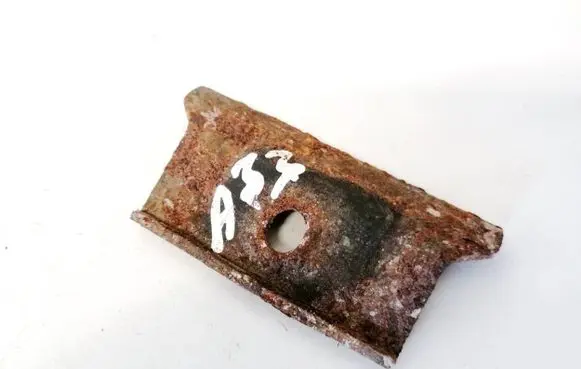 Battery bracket