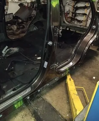 KIA Sorento Pillar (middle) NOCODE