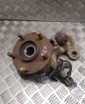 Nissan Primera Front wheel hub