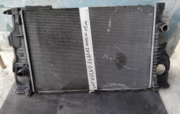 Volvo S60 Coolant radiator LHS31290775