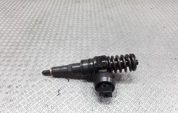 Volkswagen Sharan Fuel injector 038130073AK
