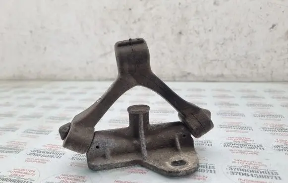 Seat Exeo (3R) Muffler mount bracket/holder 8E0253147 4B0253663E