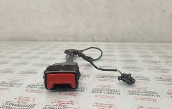 Audi A4 S4 B8 8K Front seatbelt buckle 8K0857755D
