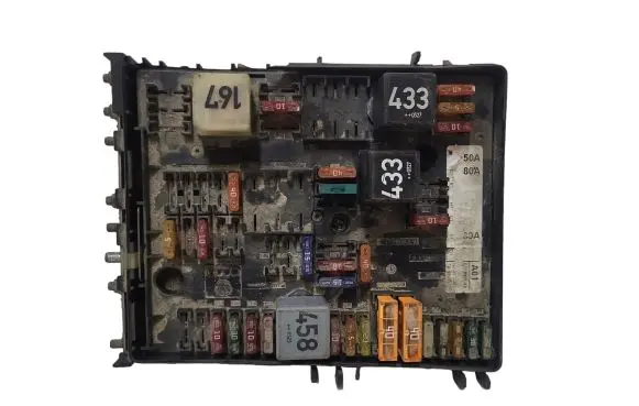 Volkswagen Caddy Fuse module 1K0937124 1K0937124H 01394932