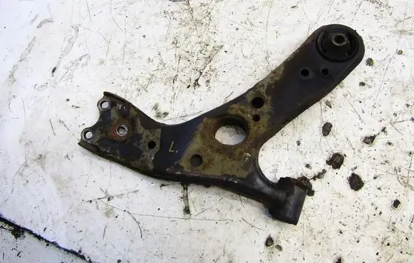 Toyota Auris E180 Front control arm 1111