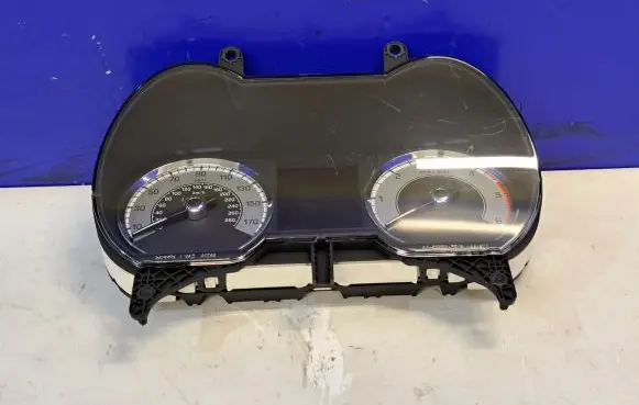 Jaguar XF X250 Speedometer (instrument cluster) 8X2310849JJ