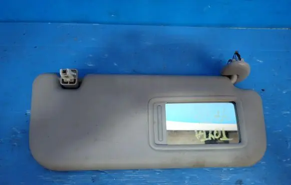 Toyota Yaris Sun visor