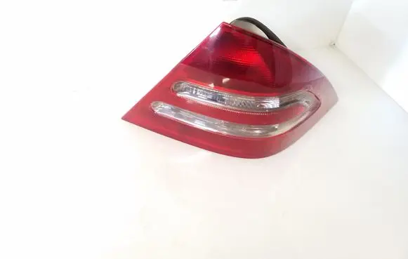 Mercedes-Benz C W203 Rear/tail lights ULO3311