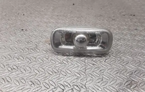 Audi A6 S6 C6 4F Front fender indicator light 8E0949127