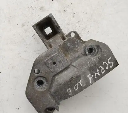 Renault Scenic I Engine mounting bracket 8200196205
