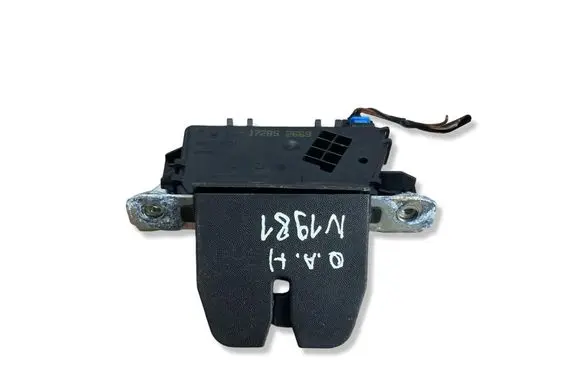 Opel Astra H Tailgate/trunk/boot lock/catch/latch 13117285