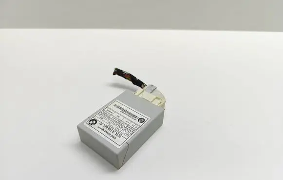 BMW 5 E60 E61 Air suspension control unit module (rear) 6769834 676983401 37146769834