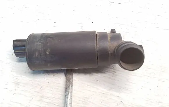 Toyota Avensis T220 Windscreen/windshield washer pump