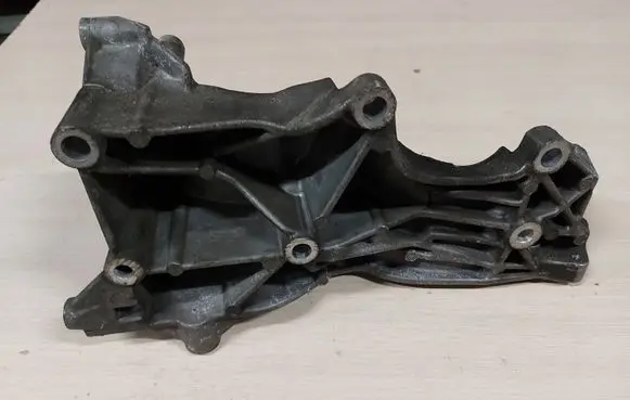 Audi A6 S6 C6 4F Generator/alternator bracket 06D903143D
