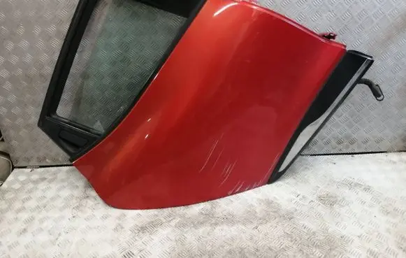 Renault Clio IV Rear door