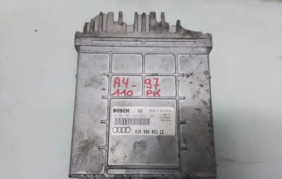 Audi A4 S4 B5 8D Engine control unit/module 0281001425 028906021CE