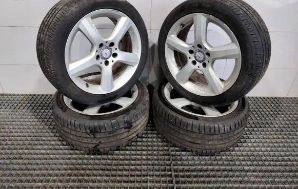 Mercedes-Benz SLK R172 R17 alloy rim A1724013702AOP321 A1724013702 A1724013602
