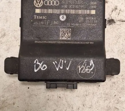 Volkswagen PASSAT B6 Gateway control module 404339 3C0907951 3C0907530E