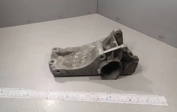 Volkswagen Golf IV Engine mounting bracket 030145169H