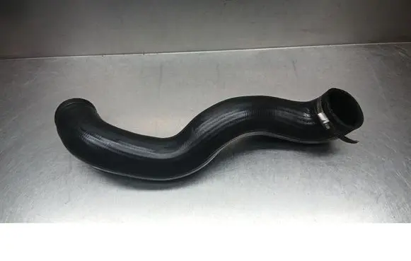 Volvo V70 Air intake hose/pipe