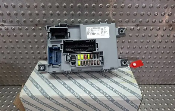 Fiat Punto Evo Fuse box set S26340093 00520035980