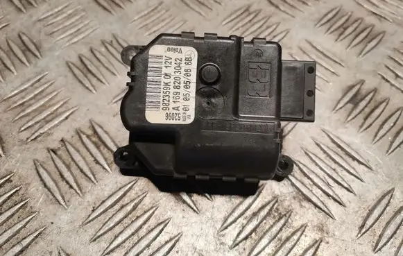 Mercedes-Benz B W245 Intake manifold valve actuator/motor A1715420123 1698203042