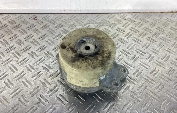 Mercedes-Benz GLC X253 C253 Engine mount bracket A2052407800
