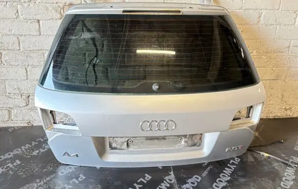 Audi A4 S4 B7 8E 8H Tailgate/trunk/boot lid