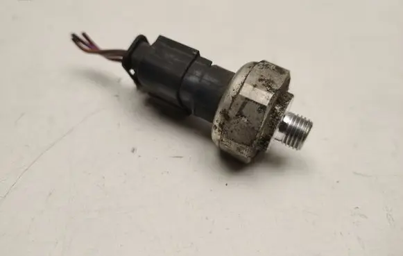Mercedes-Benz E C207 W207 Air conditioning (A/C) pressure sensor A0045429018