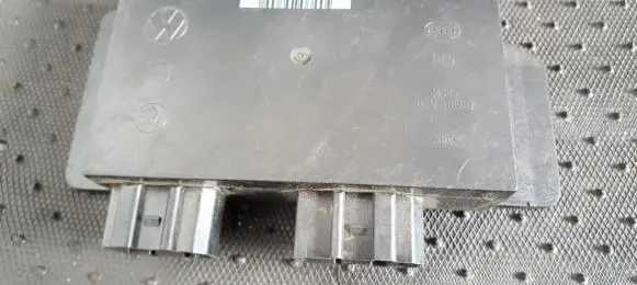 Volkswagen Golf IV Comfort/convenience module 1j0959799j 5dk007954-00