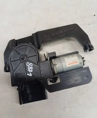 Mercedes-Benz C W203 Seat adjustment motor 2109700026 196660