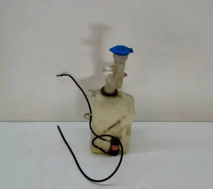 KIA Carnival Windshield washer fluid reservoir/tank