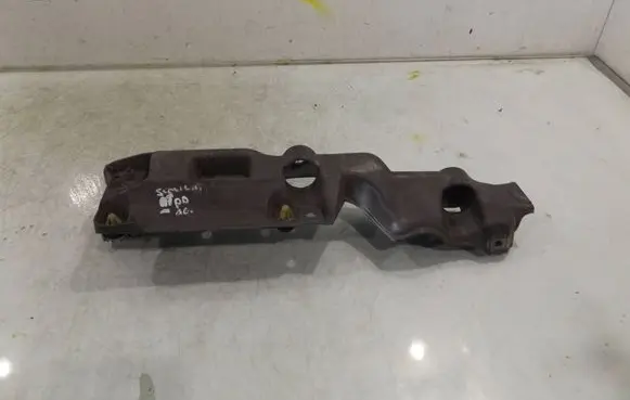 Renault Scenic III - Grand scenic III Front bumper mounting bracket 631220010R