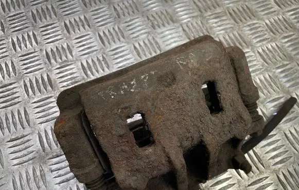Hyundai Trajet Front brake caliper
