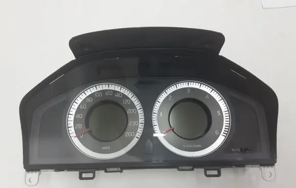 Volvo V70 Speedometer (instrument cluster) 31270901AA