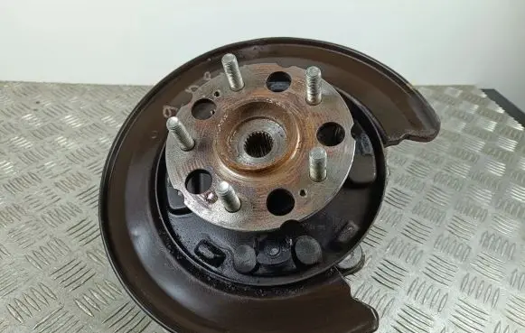 Honda CR-V Rear wheel hub