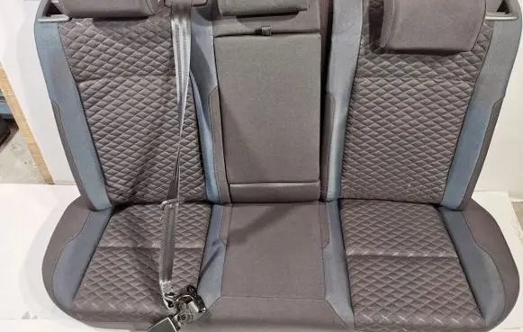 Volkswagen Golf VII Rear seat 