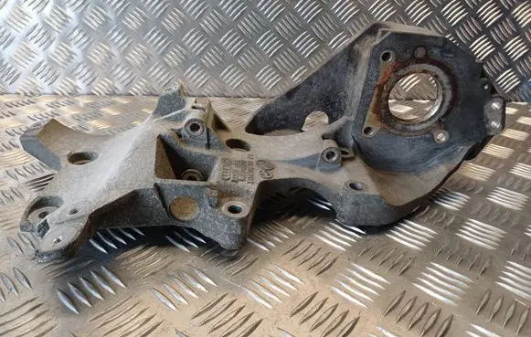 Volkswagen Golf VI Generator/alternator bracket 03L903143K