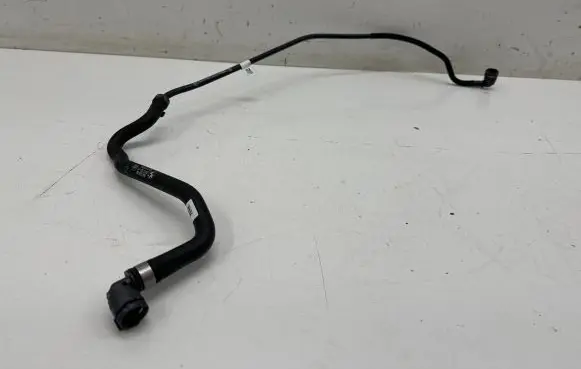 Mini Cooper Countryman F60 Engine coolant pipe/hose 8647256
