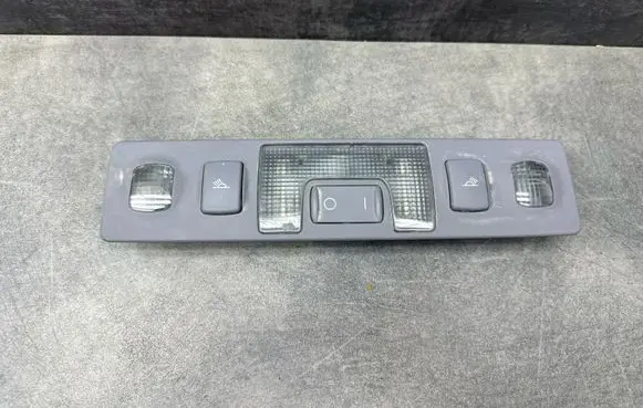 Audi A6 S6 C5 4B Front seat light 4B0947111
