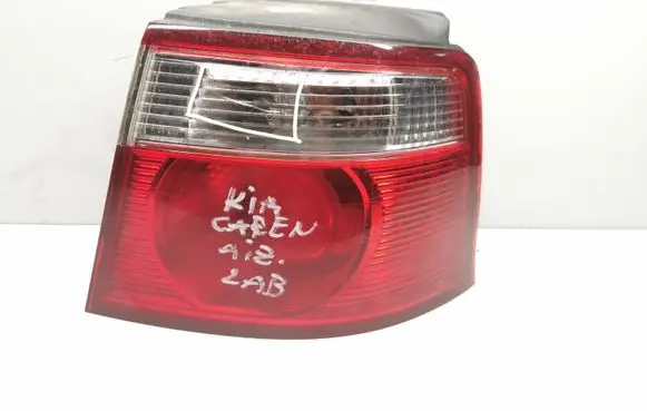 KIA Carens I Rear/tail lights