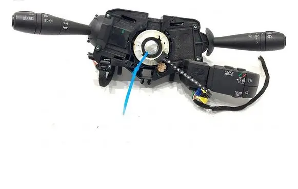 Dacia Duster II Wiper turn signal indicator stalk/switch 681726046R