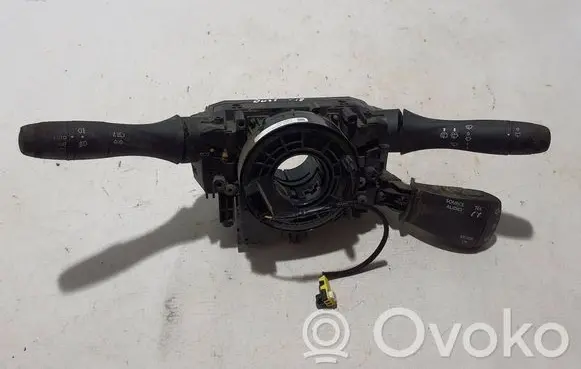 Dacia Duster II Wiper turn signal indicator stalk/switch