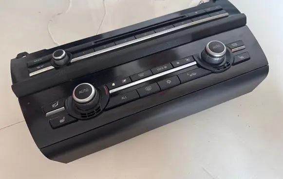 BMW 5 F10 F11 Climate control unit 9263746 07092011 900252630017