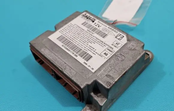 Iveco Daily 4th gen Airbag control unit/module 607630800G IMPRK1394271