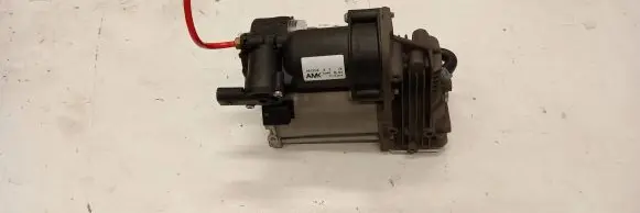 Jaguar XJ X351 Air suspension compressor/pump A2089